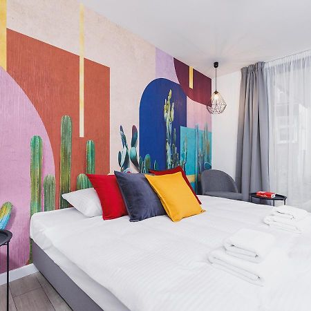 Wow! Aparthotel By Krakowmyplace Экстерьер фото