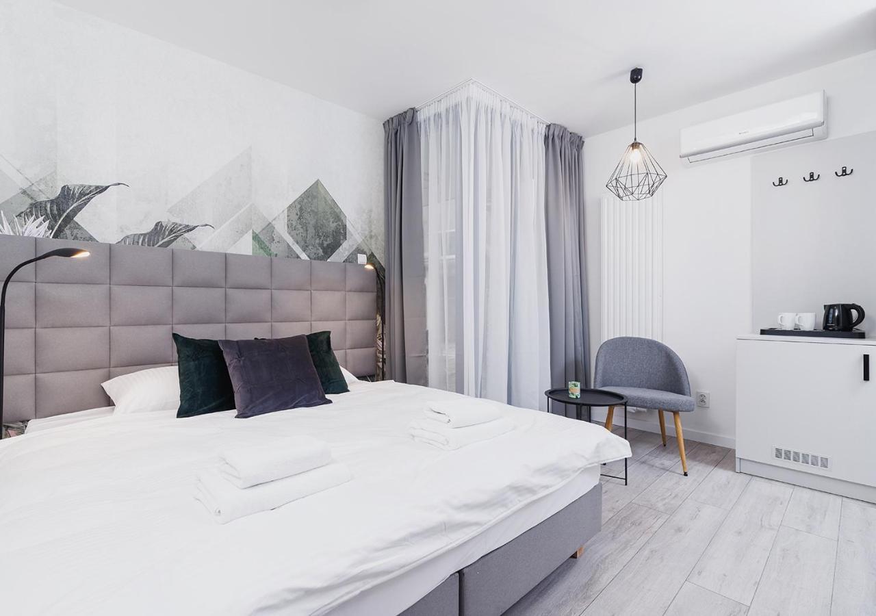 Wow! Aparthotel By Krakowmyplace Экстерьер фото
