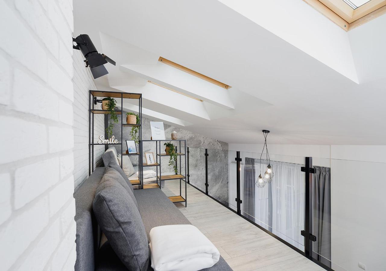 Wow! Aparthotel By Krakowmyplace Экстерьер фото