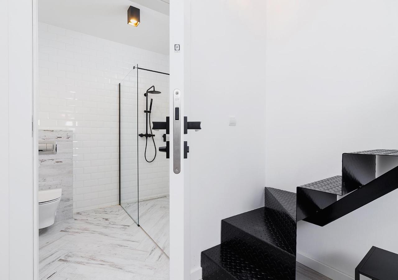 Wow! Aparthotel By Krakowmyplace Экстерьер фото