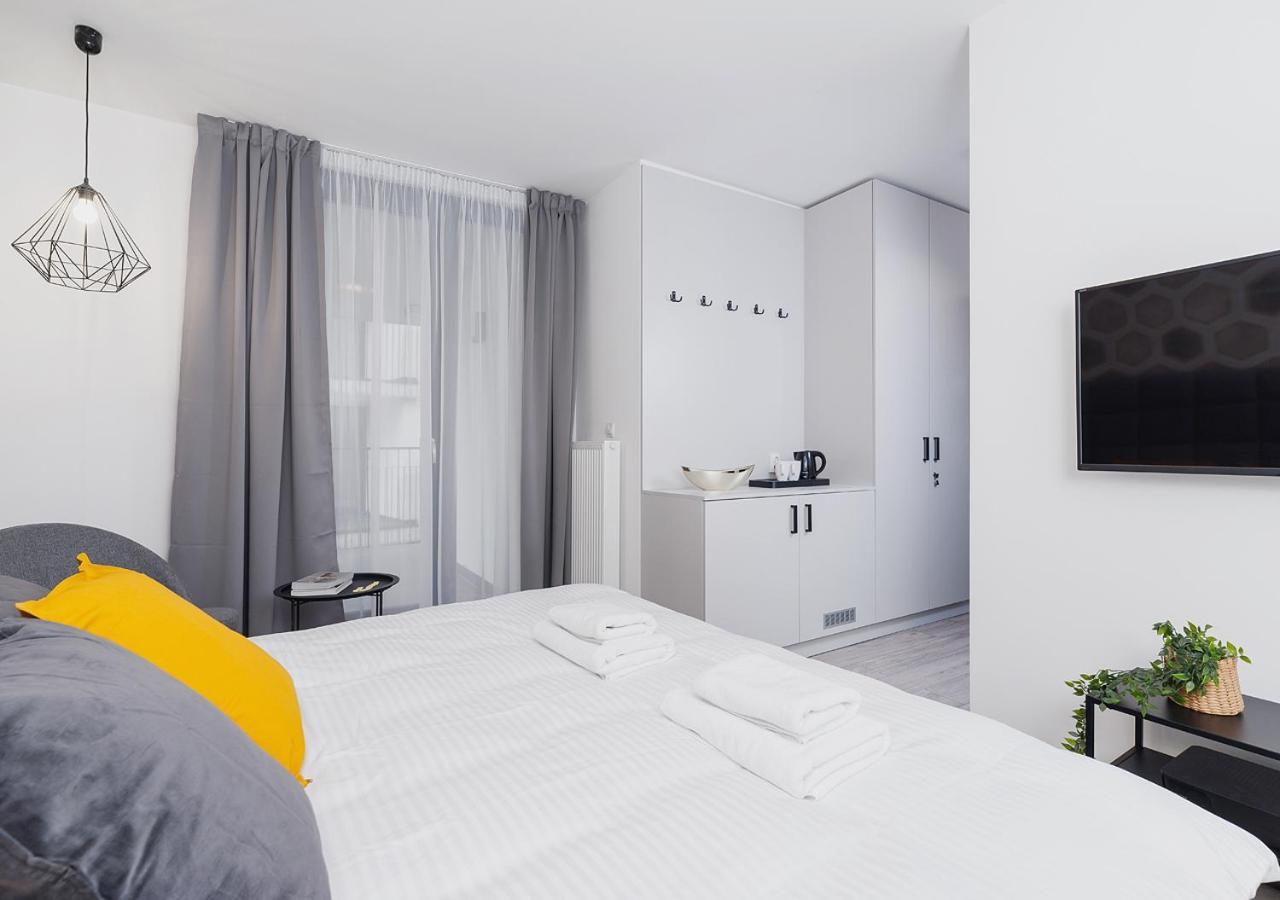 Wow! Aparthotel By Krakowmyplace Экстерьер фото