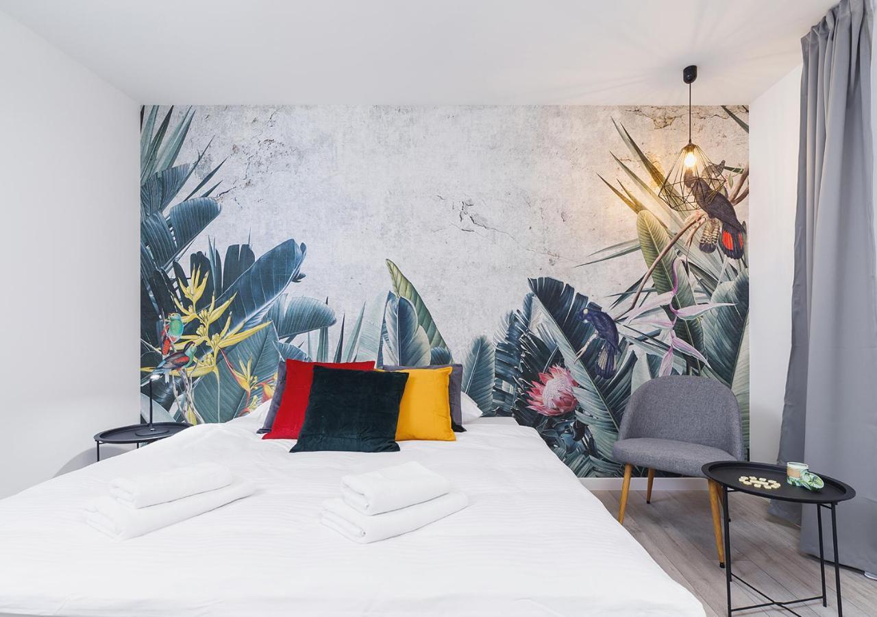 Wow! Aparthotel By Krakowmyplace Экстерьер фото