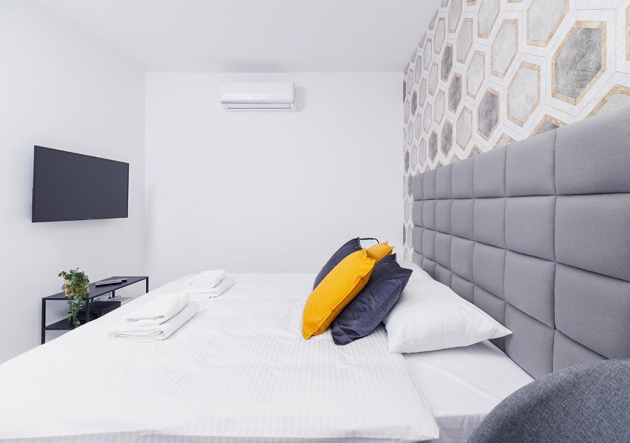 Wow! Aparthotel By Krakowmyplace Экстерьер фото