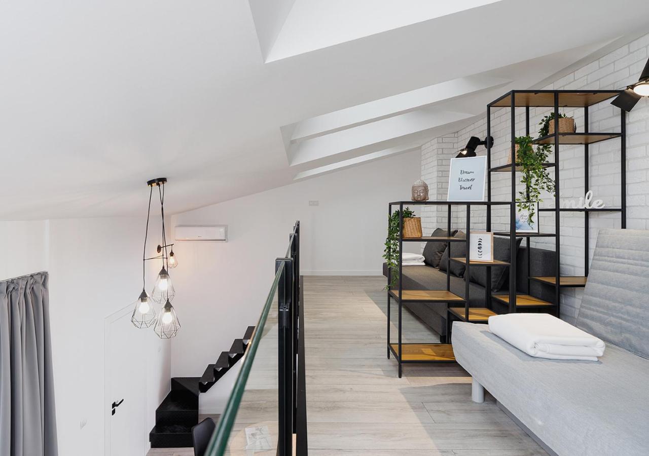 Wow! Aparthotel By Krakowmyplace Экстерьер фото